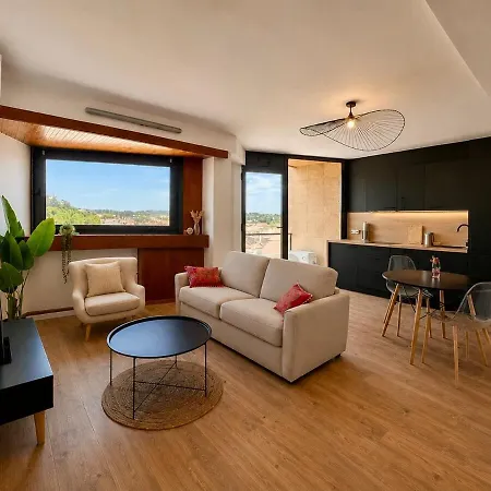 Apartment P2 Climatise Proche Centre Avec Vue Imprenable Nimes