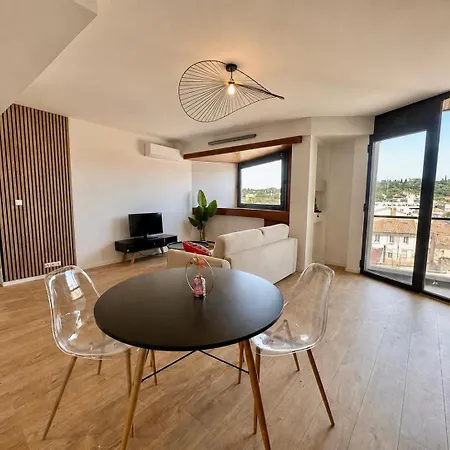 Apartment P2 Climatise Proche Centre Avec Vue Imprenable